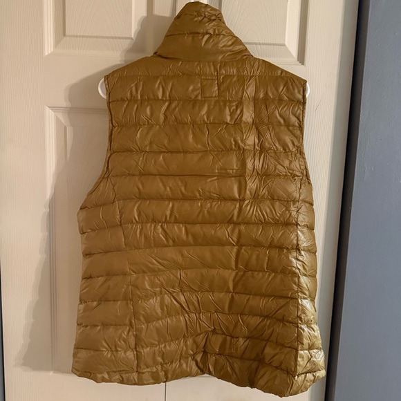 Women's GAP Mustard Puffer Down Vest Jacket Size XL - Picture 2 of 5